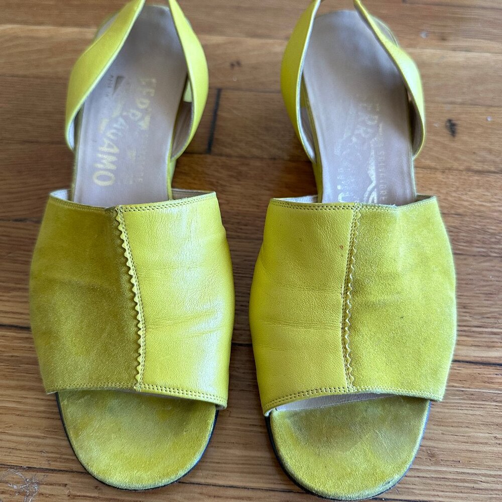 Vintage Salvatore Ferragamo Size 7.5 C,  Yellow,  wedge suede sandals 1960's